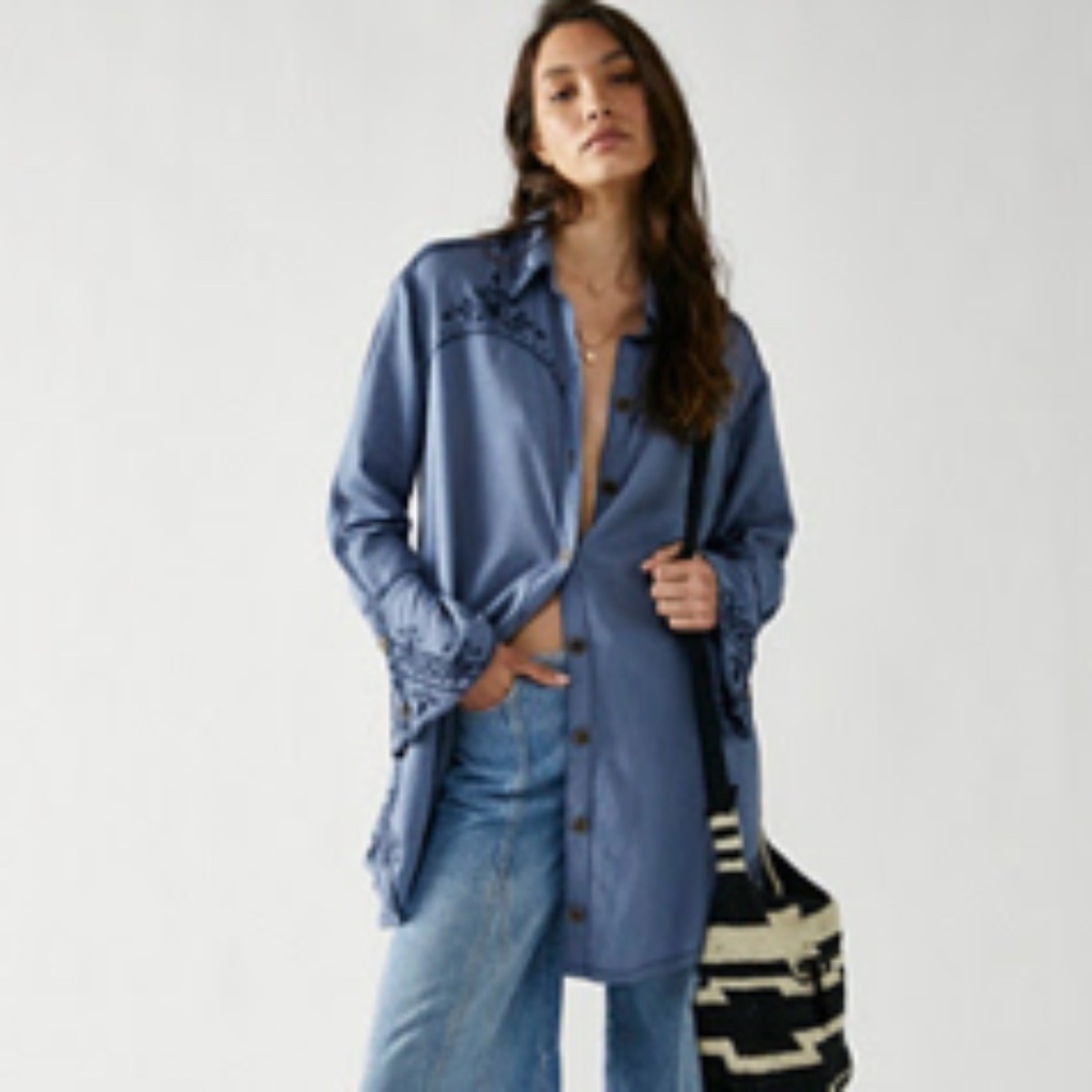 XS Oversized Free People Blue Button Down Tunic